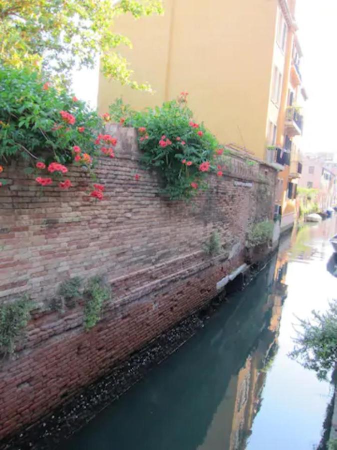 Charming Flat With Terrace Over The Canal Lejlighed Venedig Eksteriør billede